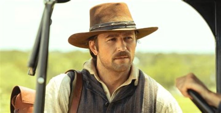 ‘1923’ star Brandon Sklenar dishes on social media and adoring fans