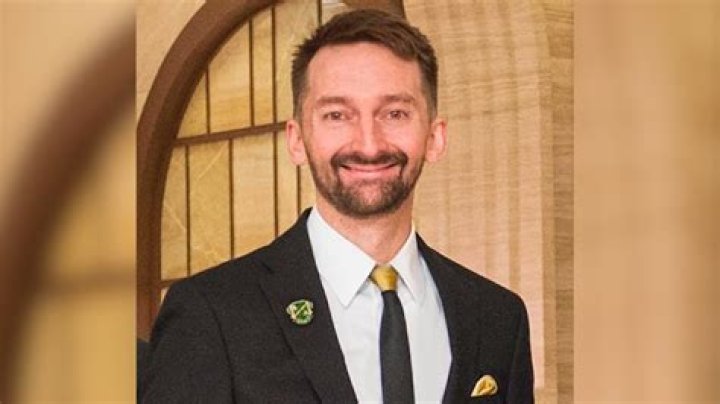 Aaron Kyro - Bio, Facts, Family Life of Skateboarder & YouTuber