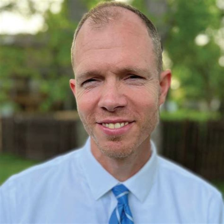 Dr. Aaron Noll, MD – Crestview Hills, KY