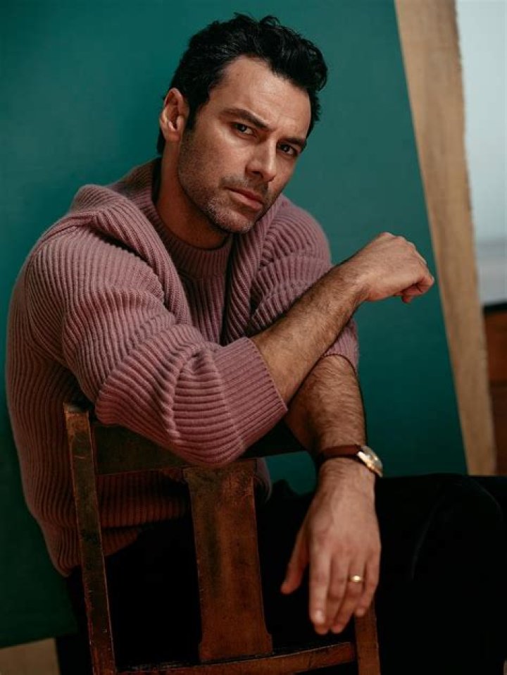 Aidan Turner Biography - Facts, Childhood, Family Life & Achievements