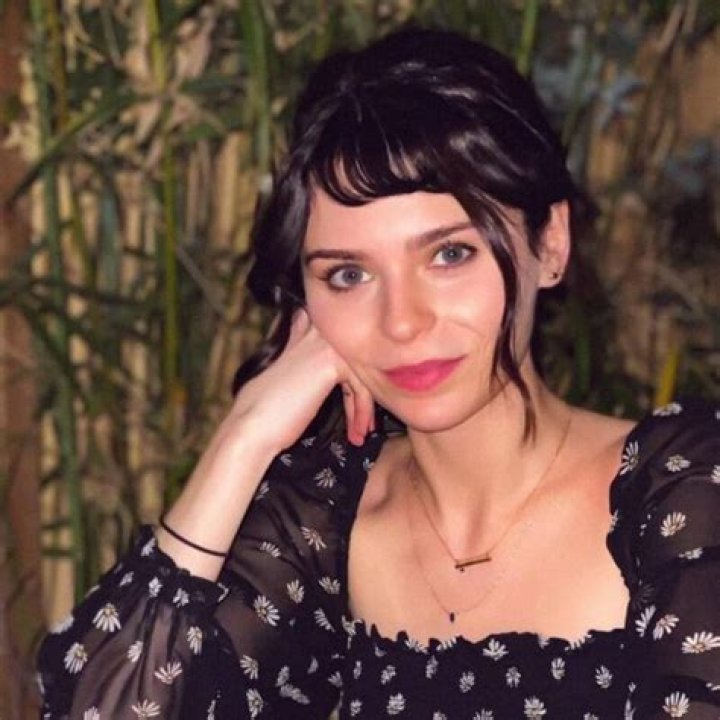 Alexandra Krosney Net Worth