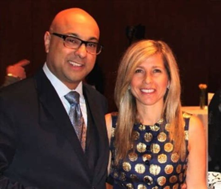 Ali Velshi Height, Weight, Net Worth, Age, Birthday, Wikipedia, Who, Nationality, Biography