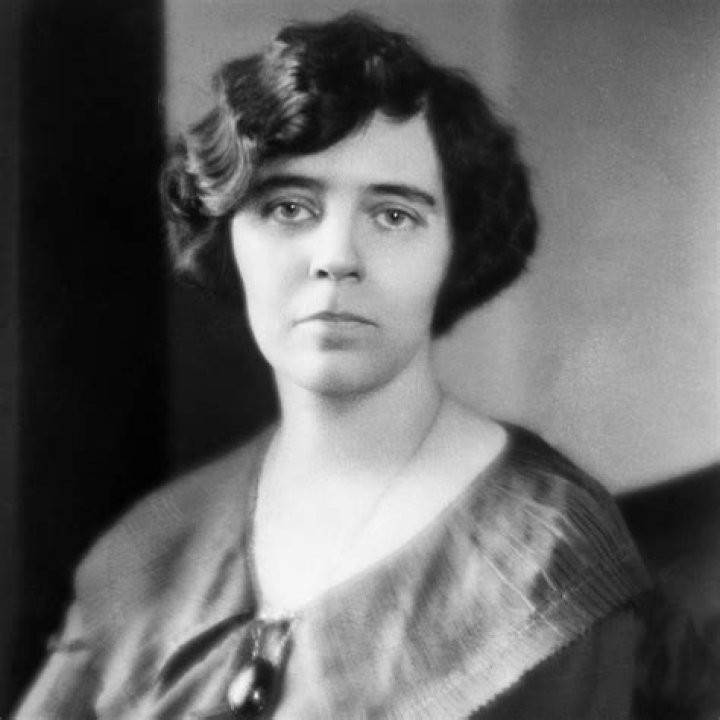 Alice Paul Biography - Childhood, Life Achievements & Timeline