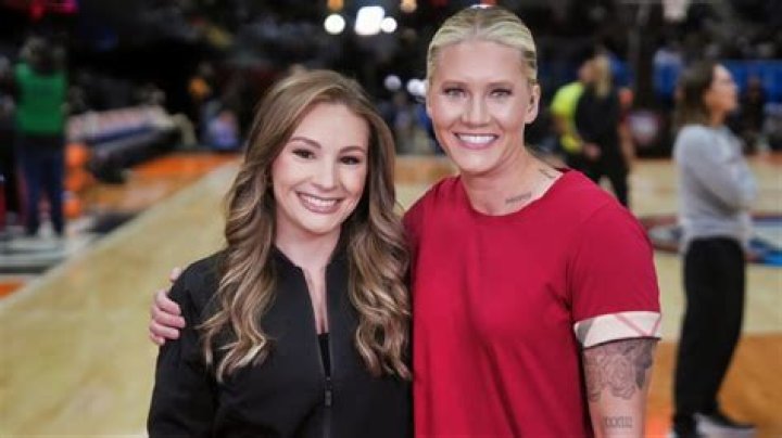 Alyssa Lang Bio, Age, Height, Family, Boyfriend, Kids, ESPN, Networth