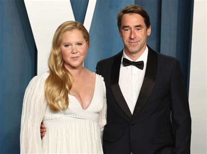 Amy Schumer’s Ex Reveals That He’s Living With The Comedian And Her Husband