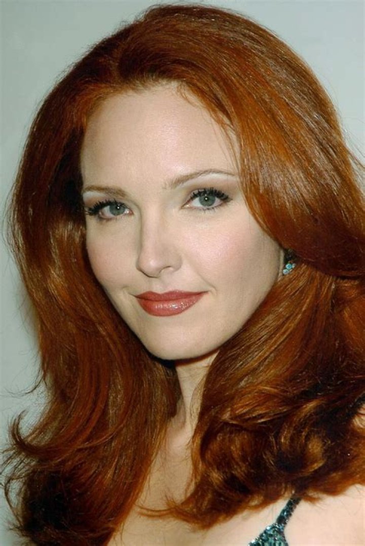 Amy Yasbeck Biography - Facts, Childhood, Family Life & Achievements