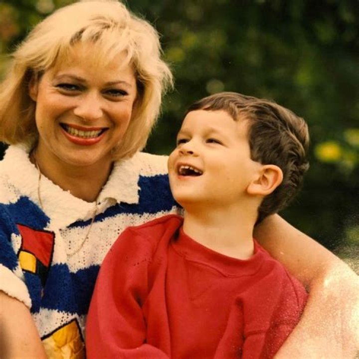 
An Untold Truth About Matty Healy’s Parents Denise Welch And Tim Healy 