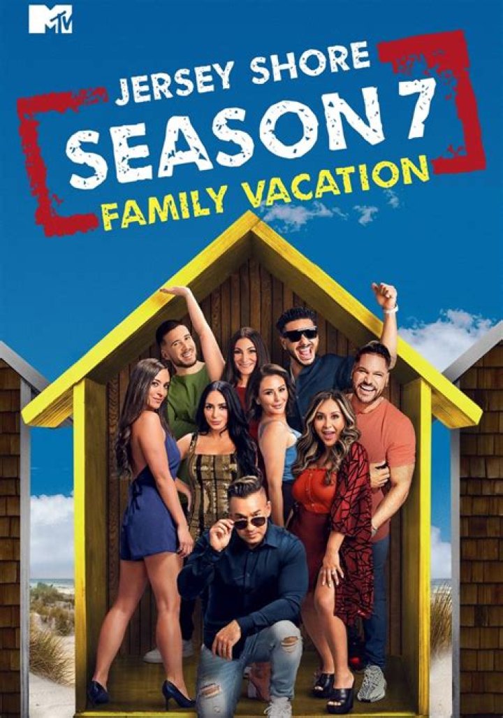 
Are You Friends With Portable? — Skitmaker Zicsaloma Quizzes His Dog As It Goes ‘Haywire’ In His Bedroom 