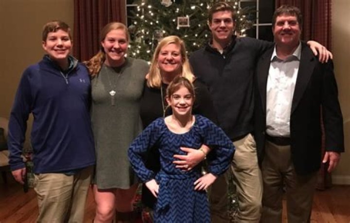 Arliss Howard siblings: Meet Jim Howard & Kip Howard