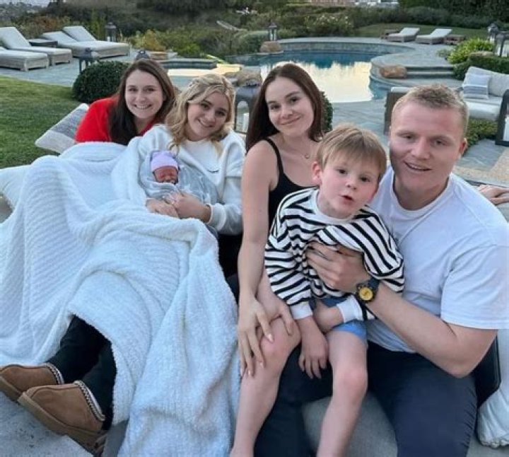 Ashleigh Banfield Bio, Age, Family, Husband, Kids, HLN, Net Worth, Instagram