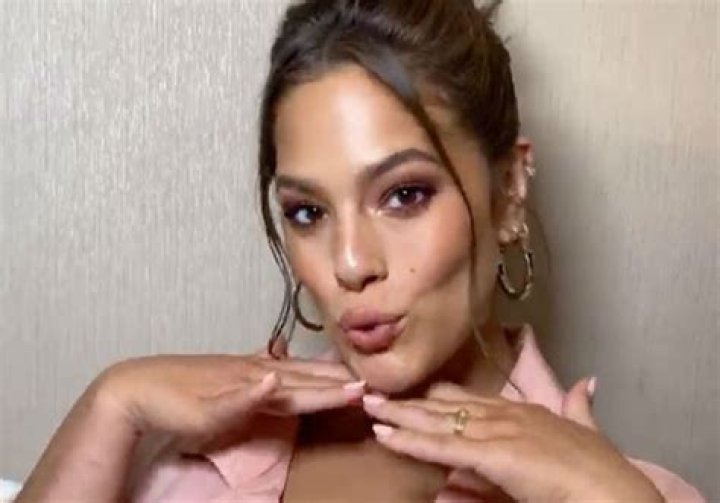 Ashley Graham Accidentally Reveals Her Baby’s Gender On The Ellen DeGeneres Show