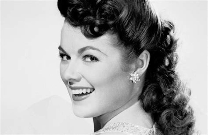 Barbara Hale Biography - Facts, Childhood, Family Life & Achievements