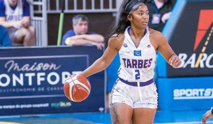 Basketball Star Te'a Cooper In Workout Gear “Been On My Grind”