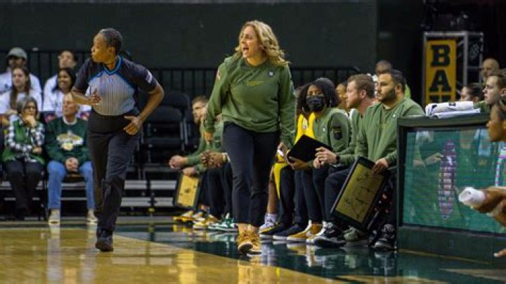 Baylor Girls Basketball Head Coach Nicki Collen Has Three Kids With Her Husaband Tom Collen