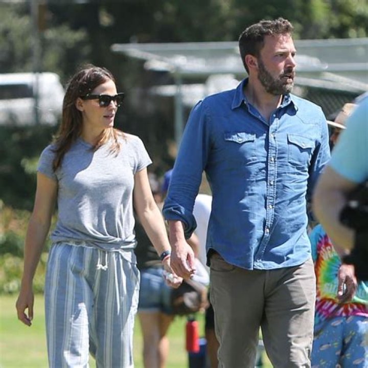 Ben Affleck And Jennifer Garner Back Together? New Video Showing Them Together Has Fans Excited — Watch It Here