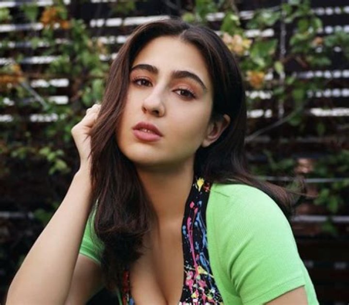 Sara Ali Khan in Workout Gear Reveals Her Workout Routine
