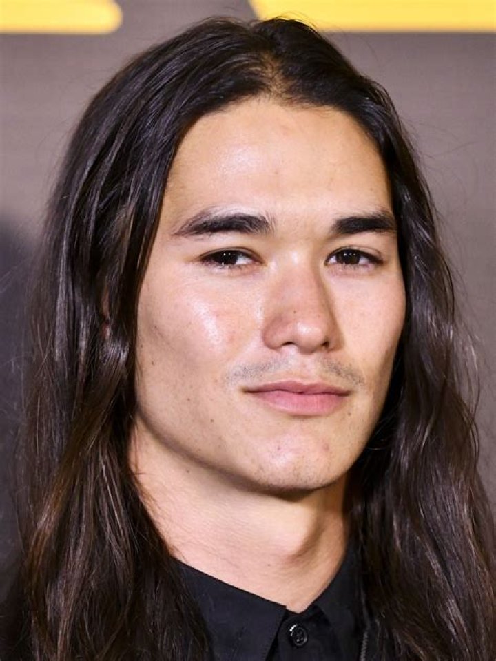 Booboo Stewart Biography - Facts, Childhood, Family Life & Achievements