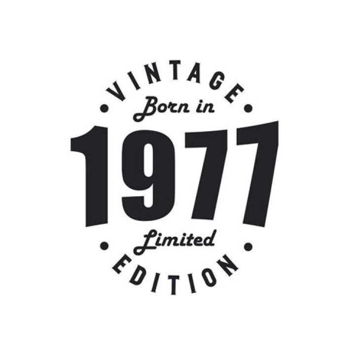 Famous People Born in 1977