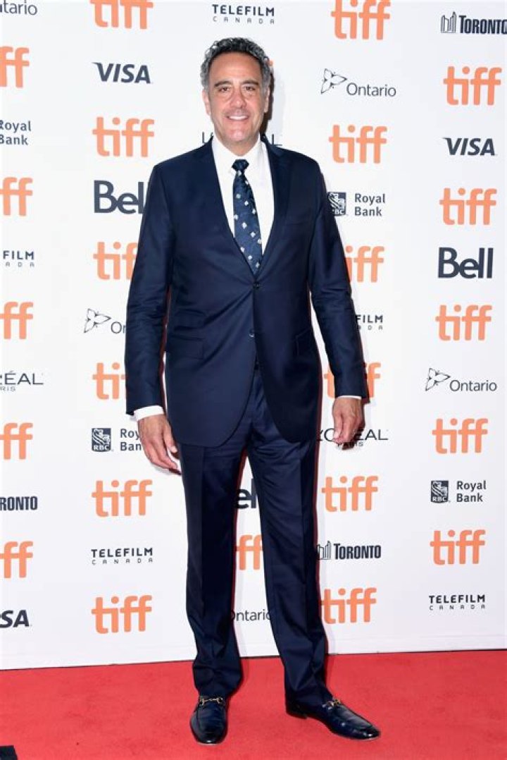 Brad Garrett Height, Weight, Net Worth, Age, Birthday, Wikipedia, Who, Nationality, Biography