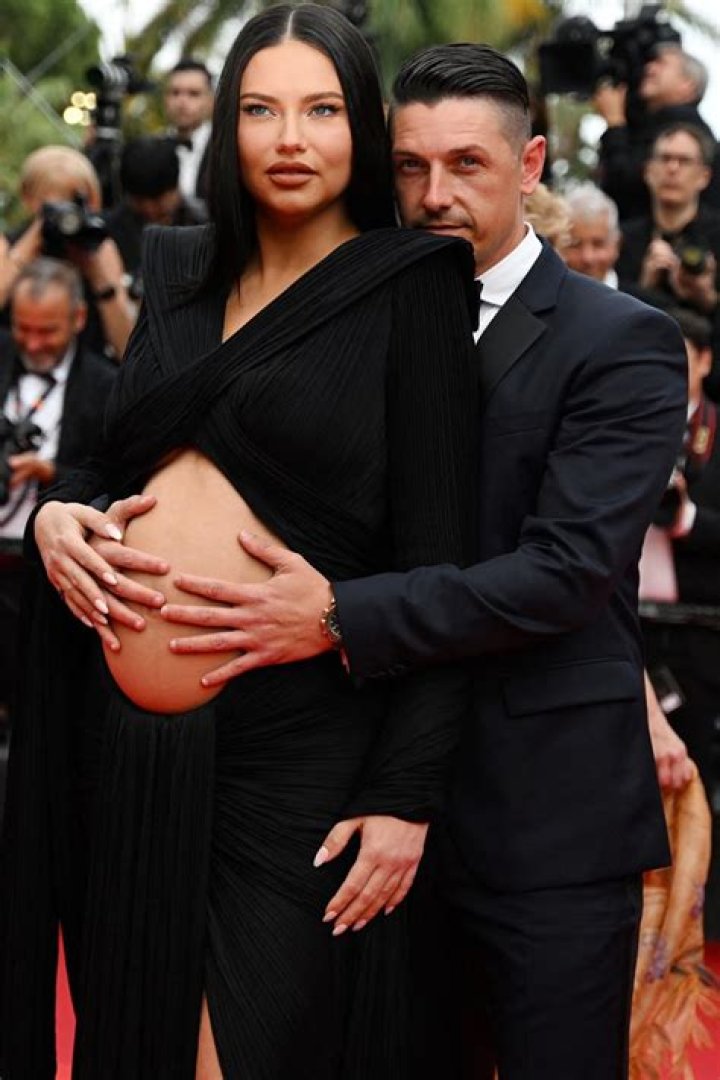 Brazilian Model Adriana Lima Weight Gain Reason Pregnant With Her Third Baby!