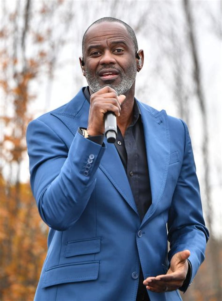 Brian McKnight Biography - Facts, Childhood, Family Life & Achievements