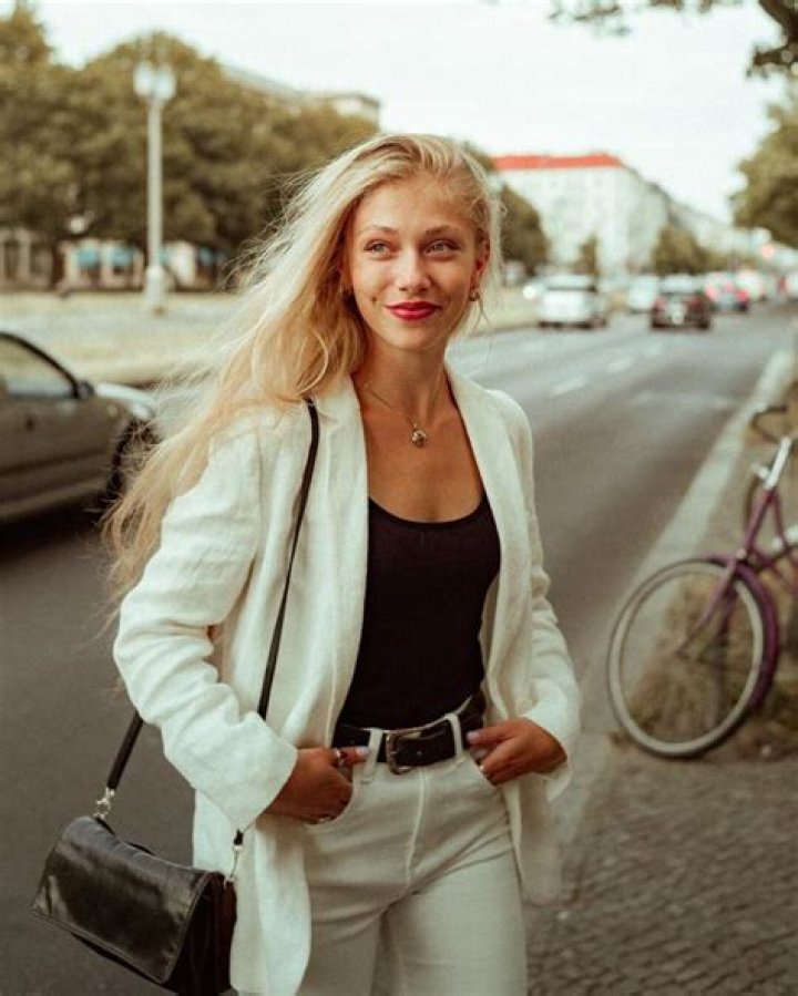 Carolin Bohl Wiki, Obituary, Age, Boyfriend, Parents, Sister and More