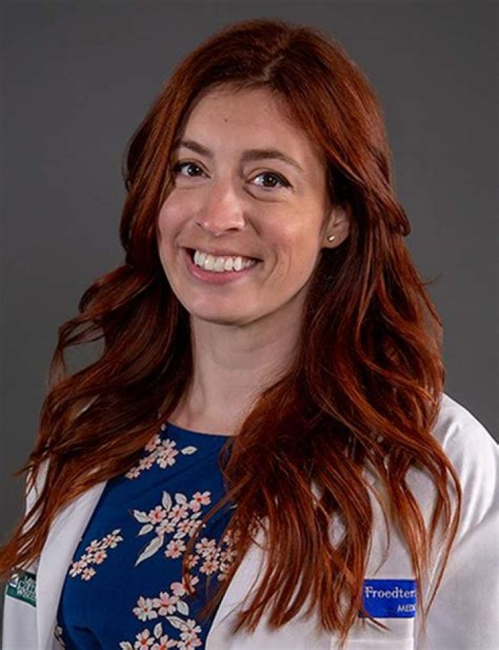 Dr. Caroline Bednarski, MD – Pleasant Prairie, WI