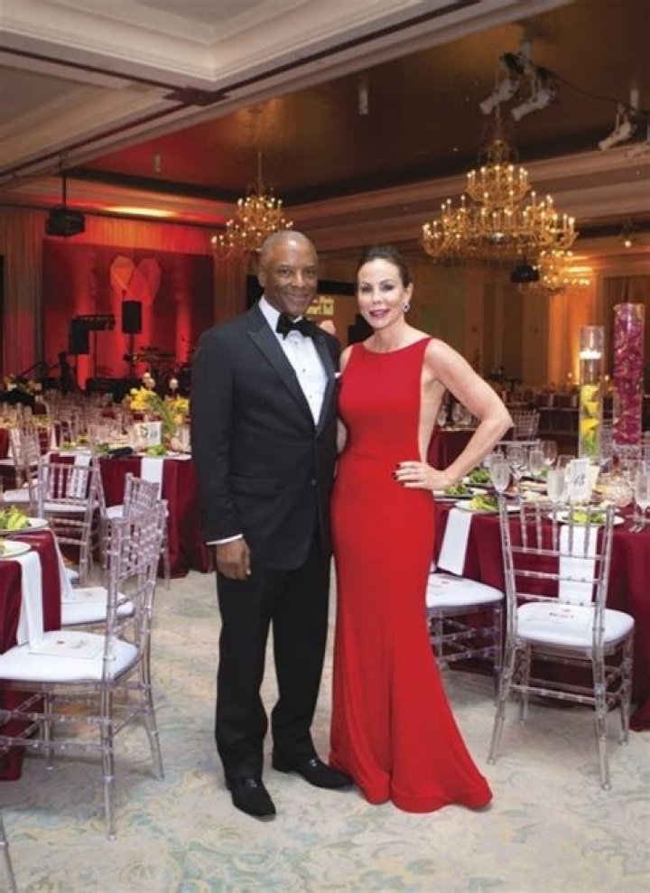 Charles David Whitehurst, Jr Age, Wiki, Biography, Wife, Children, Salary, Net Worth, Parents