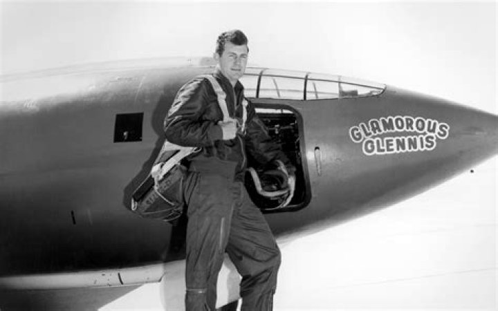 Chuck Yeager Biography - Facts, Childhood, Family Life & Achievements