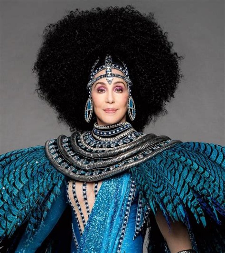 Cher (Singer) Wiki, Bio, Age, Height, Weight, Family, Career, Husband, Children, Net Worth, Facts
