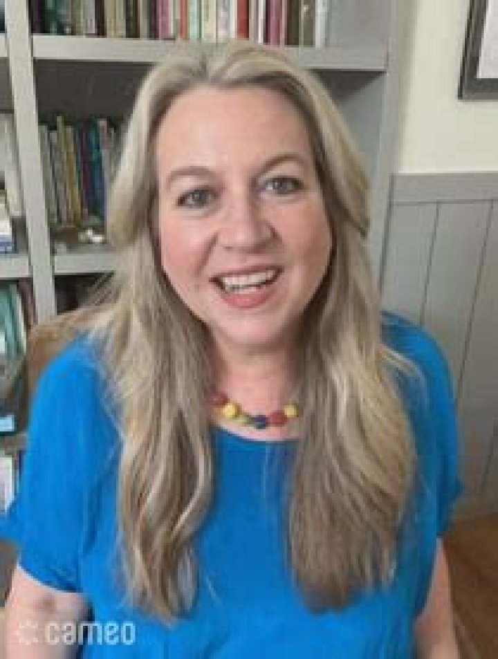 Cheryl Strayed Bio, Wiki, Age, Family, Husband, Children, Books, podcast host, and Net Worth