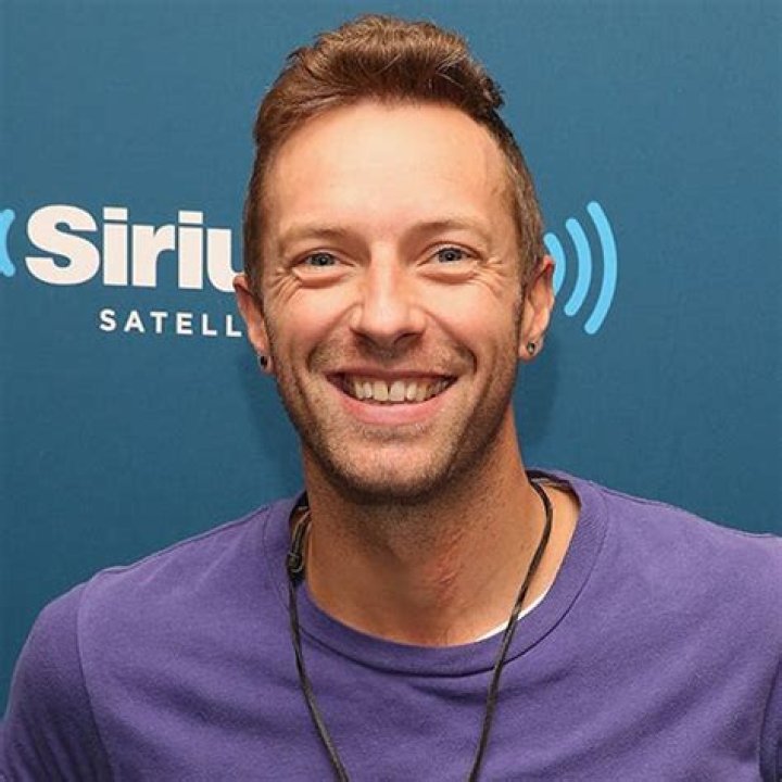 Chris Martin Biography - Childhood, Life Achievements & Timeline