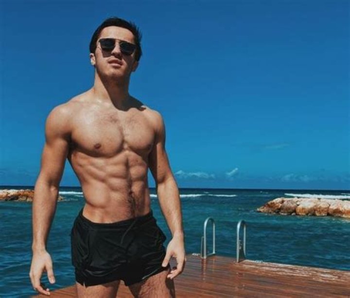 Chris Olsen – Bio, Facts, Family Life, Career