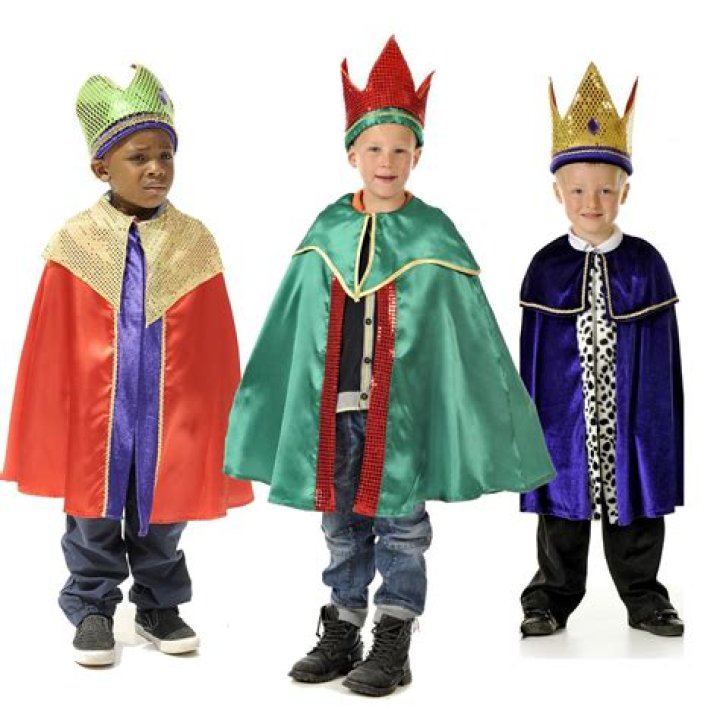 Christmas Burgundy King Costume — Blessed Celebration