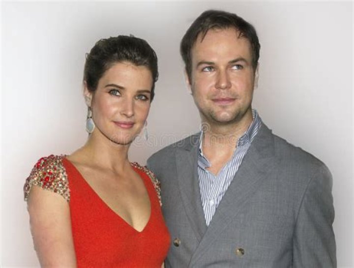 Cobie Smulders: Husband, net worth, tattoos, smoking & body measurements