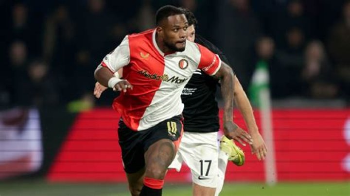 
Cyle Larin Height, Weight, Net Worth, Age, Birthday, Wikipedia, Who, Nationality, Biography 