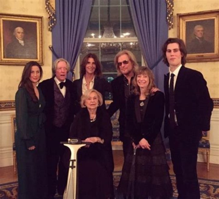 Daryl Hall family, wives, children, parents, siblings