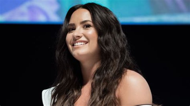 Demi Lovato Says She’s Determined To Have ‘Meaningful Relationships’ In The New Decade Be It With Men Or Women