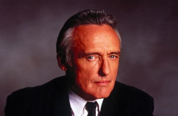 Dennis Hopper Biography - Facts, Childhood, Family Life & Achievements