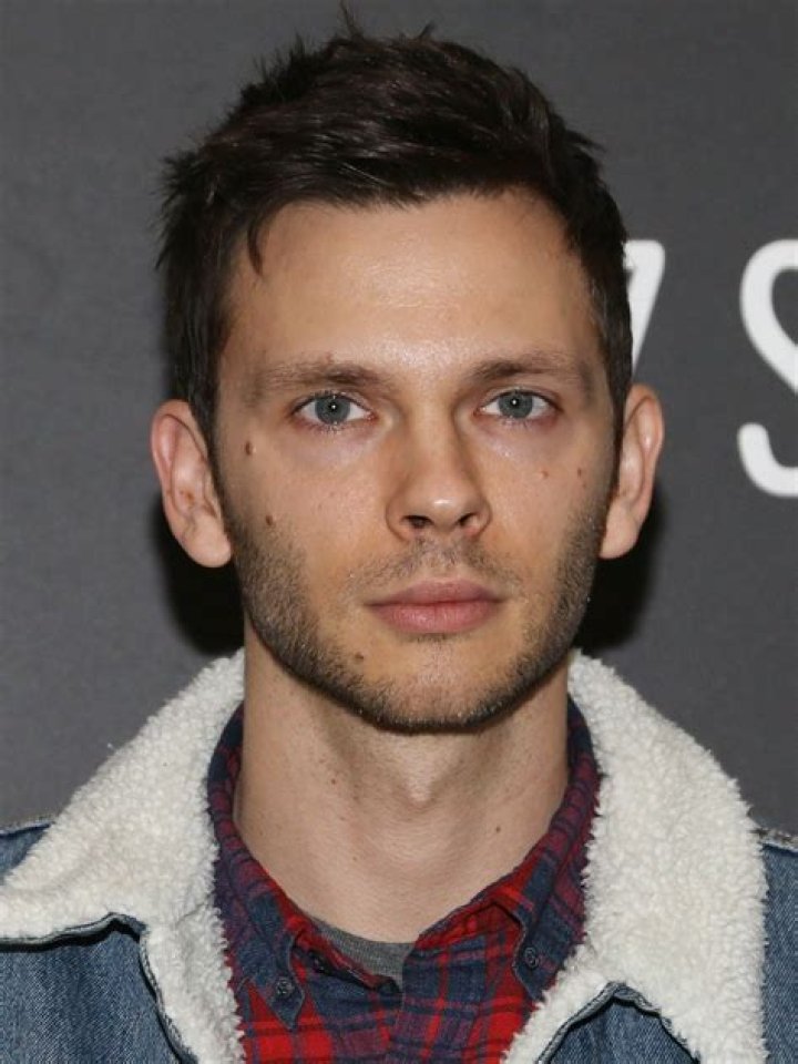 Devon Graye - Bio, Facts, Family Life of Actor