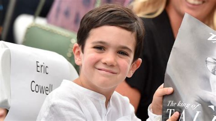 Does Simon Cowell's son have special needs? Why does Simon Cowell's son wear headphones?