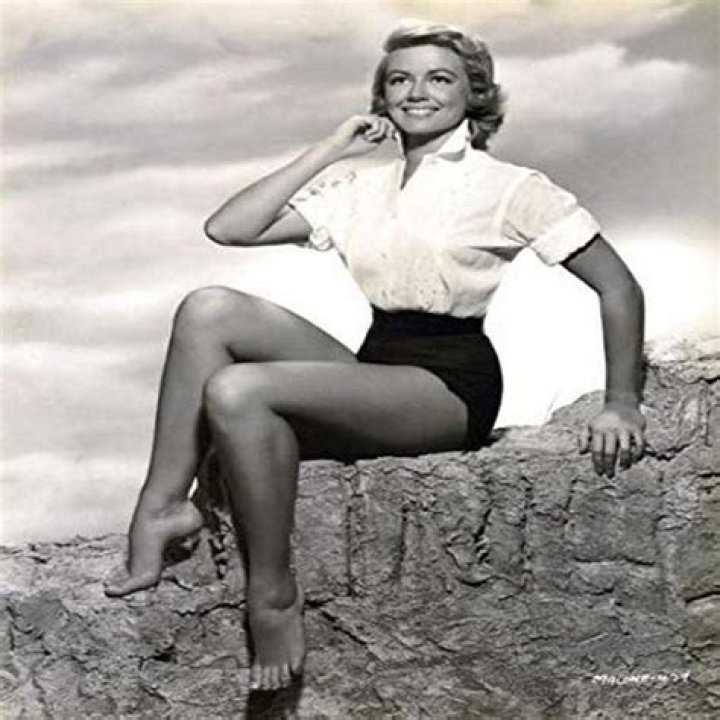 Dorothy Malone Biography - Facts, Childhood, Family Life & Achievements of Actress