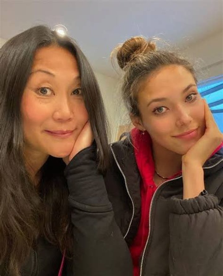 Does Eileen Gu have siblings?