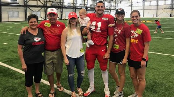 Gus Edwards age, height, ethnicity, family, college, 40 time, draft, trade, net worth, Instagram