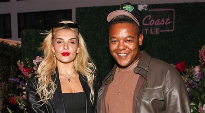 Hana Giraldo Biography - Facts, Childhood, Family Life & Achievements