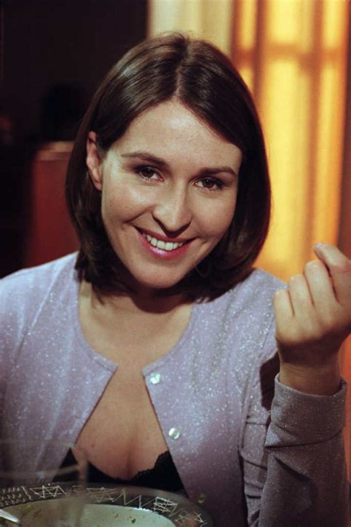 Helen Baxendale Biography - Facts, Childhood, Family Life & Achievements