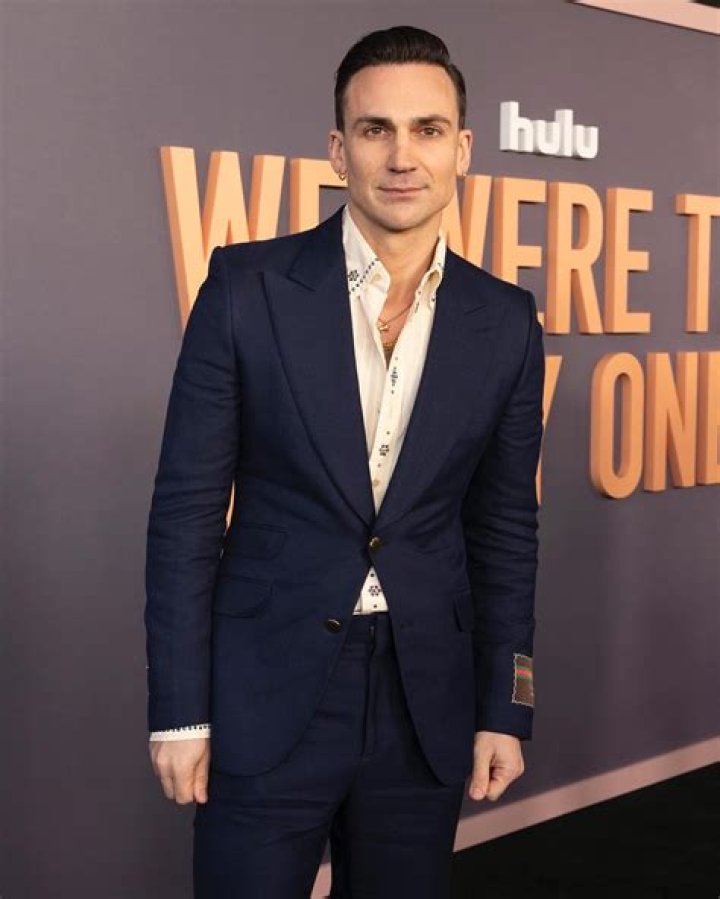 Henry Lloyd-Hughes Biography, Age, Family, Wife, Net Worth, Inbetweeners, Interview