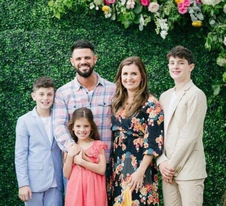 Holly Furtick Bio, Wiki, Age, Family, Husband, Kids, Elevation Church, Career, and Net Worth.