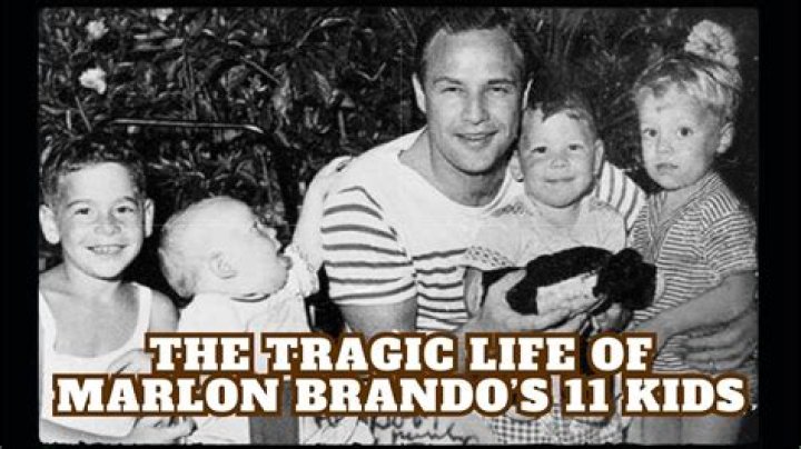How many biological children did Marlon Brando have?