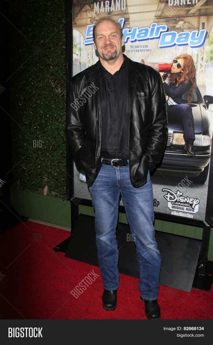 
How Much Money Does Eric Allan Kramer Make? Latest Income Salary
